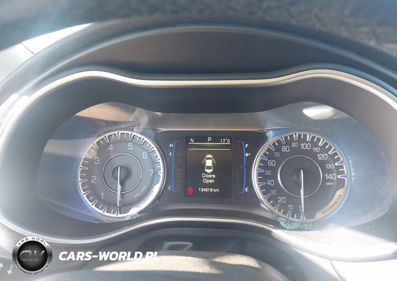 2015 Chrysler 200 Limited VIN:1C3CCCAB7FN585908 - 7