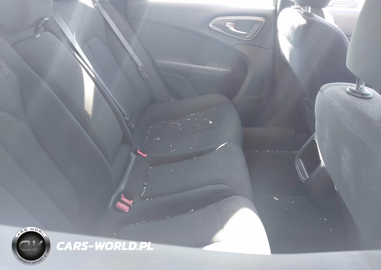 2015 Chrysler 200 Limited VIN:1C3CCCAB7FN585908 - 8