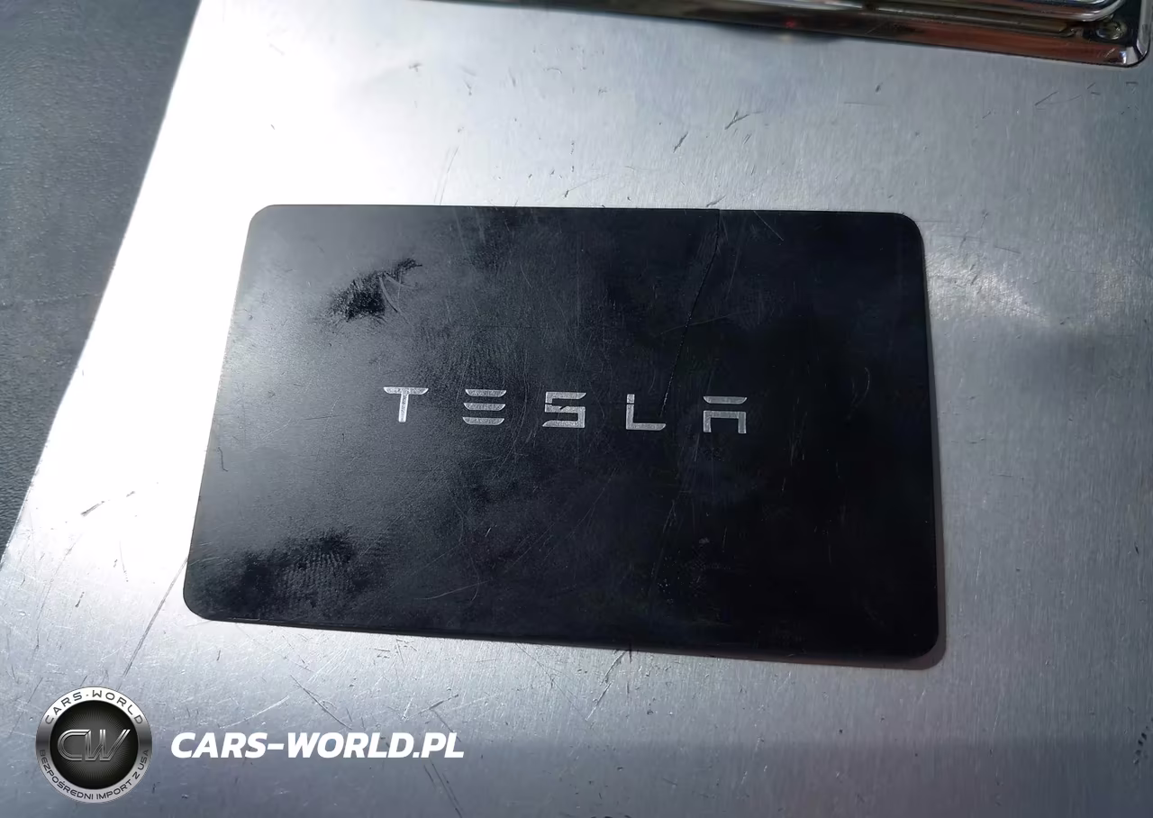 2024 Tesla Model Y Long Range Dual Motor All-Wheel Drive VIN:7SAYGDEE2RF186989 - 11