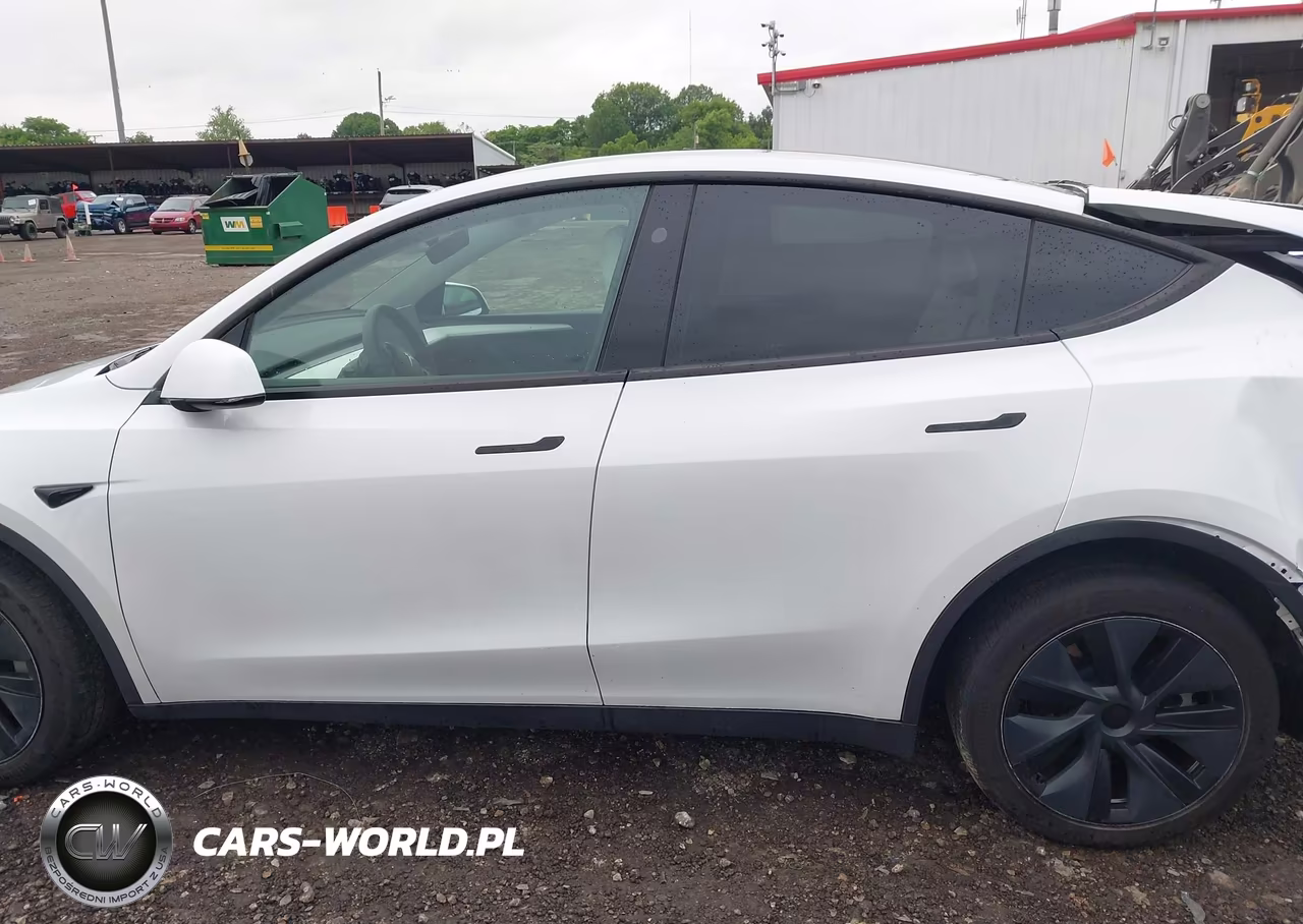 2024 Tesla Model Y Long Range Dual Motor All-Wheel Drive VIN:7SAYGDEE2RF186989 - 14