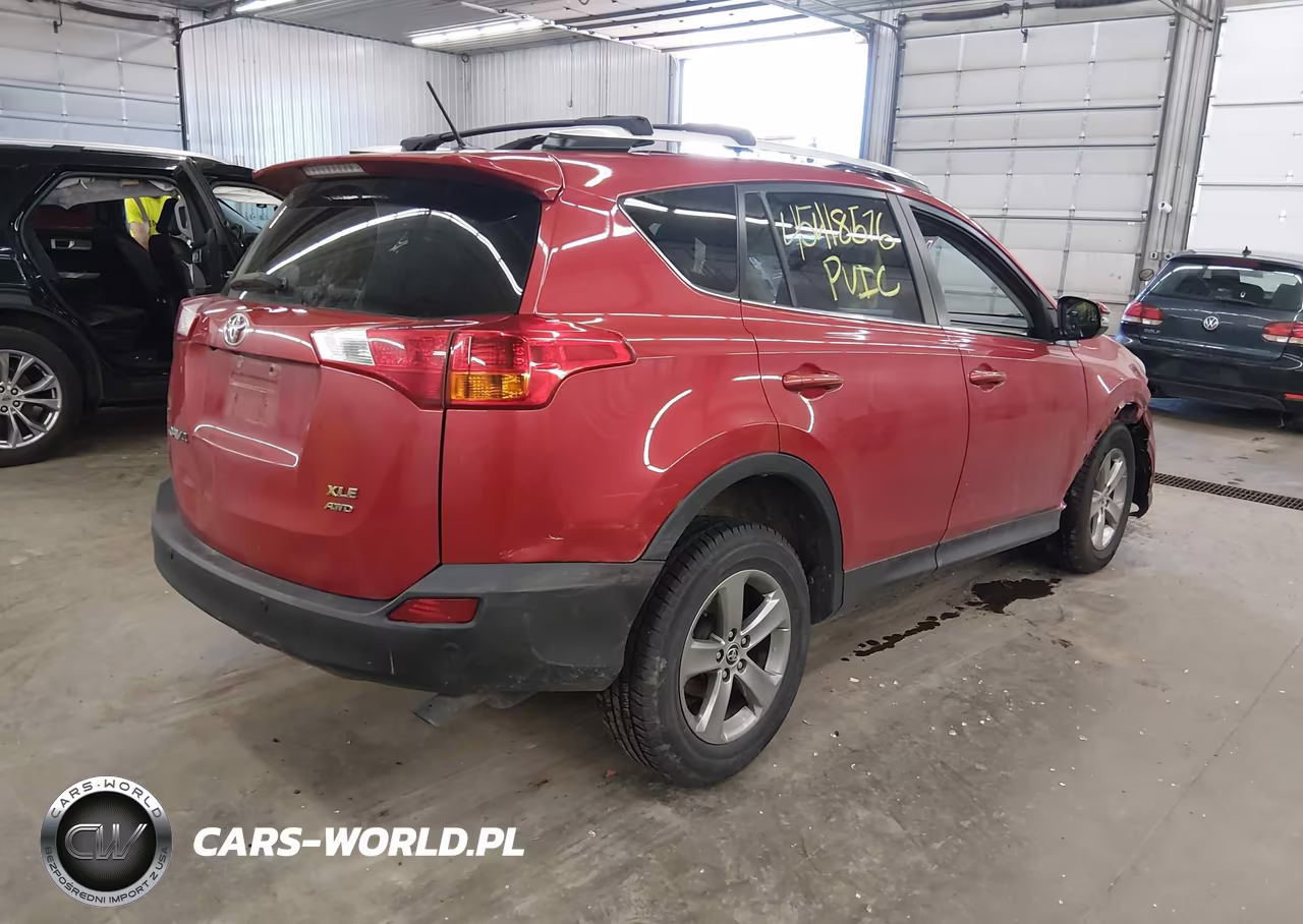 2015 Toyota Rav4 Xle VIN:JTMRFREV4FD137541 - 4