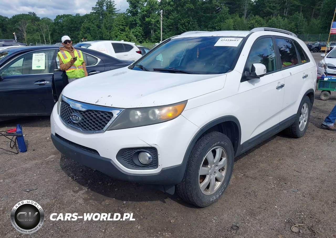 2011 Kia Sorento Lx VIN:5XYKT4A14BG033921 - 2