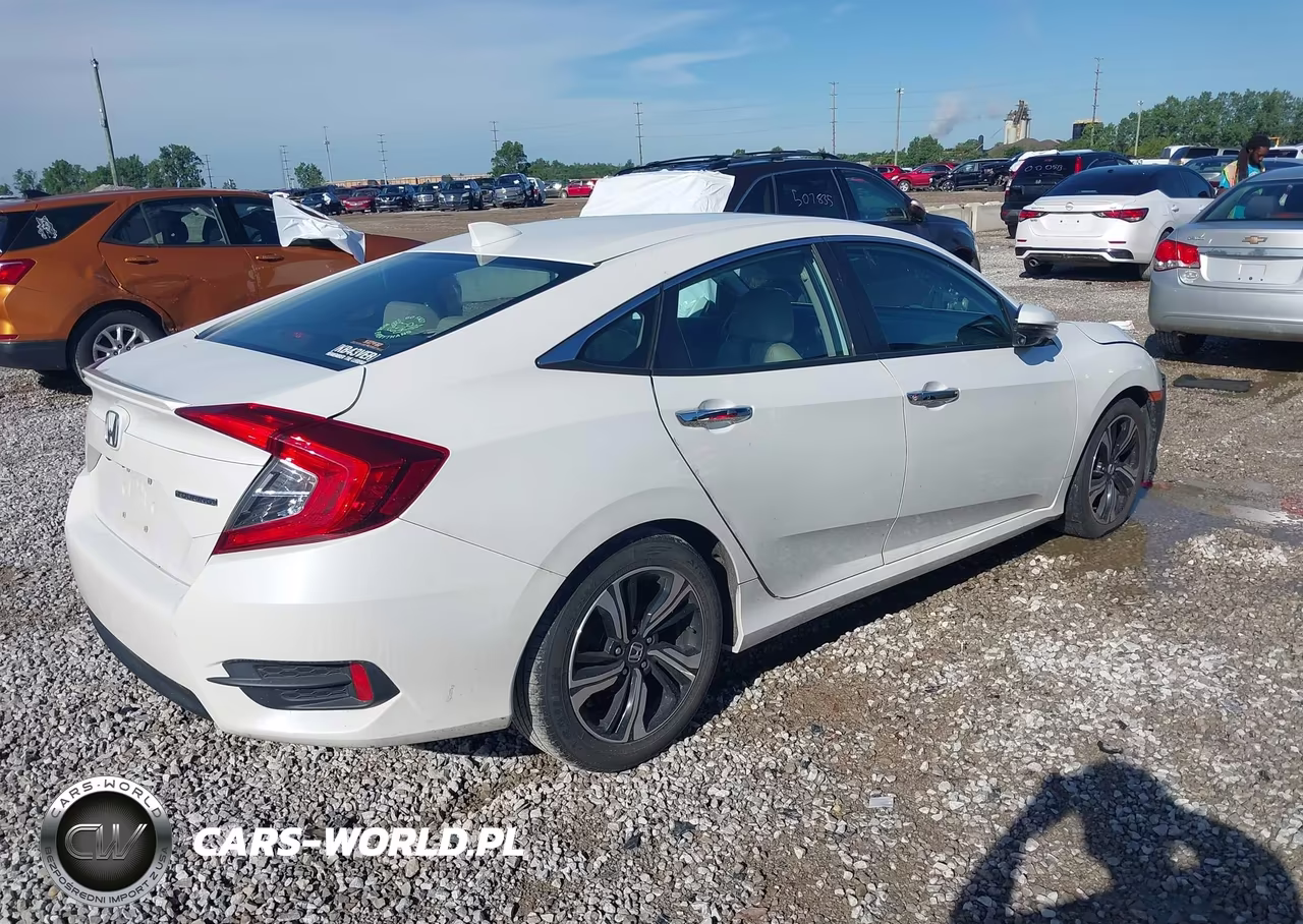 2016 Honda Civic Touring VIN:19XFC1F94GE019312 - 4