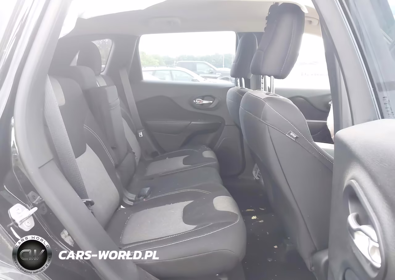 2015 Jeep Cherokee Sport VIN:1C4PJMABXFW546782 - 8