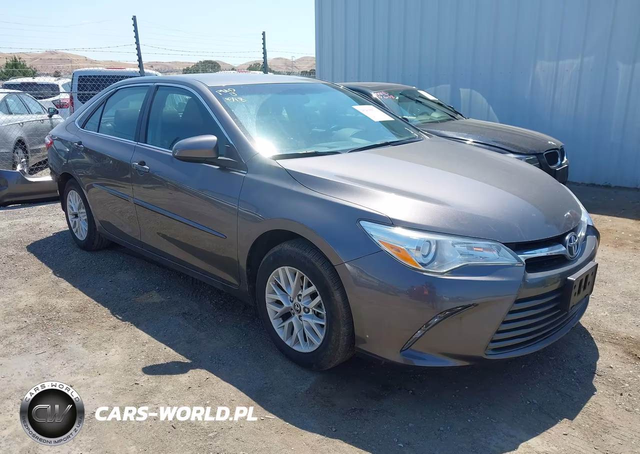 2016 Toyota Camry Le