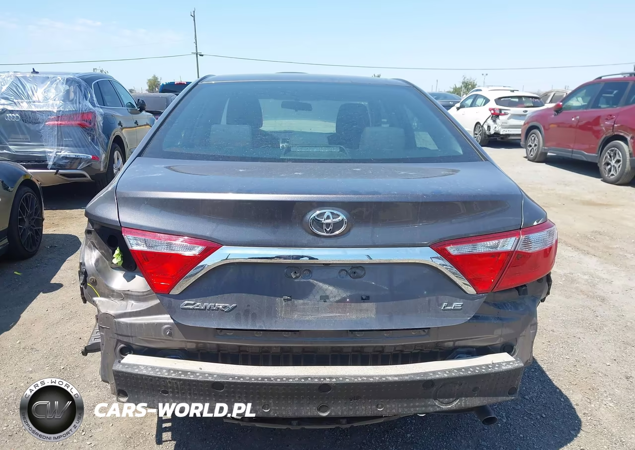2016 Toyota Camry Le VIN:4T4BF1FK0GR536862 - 17