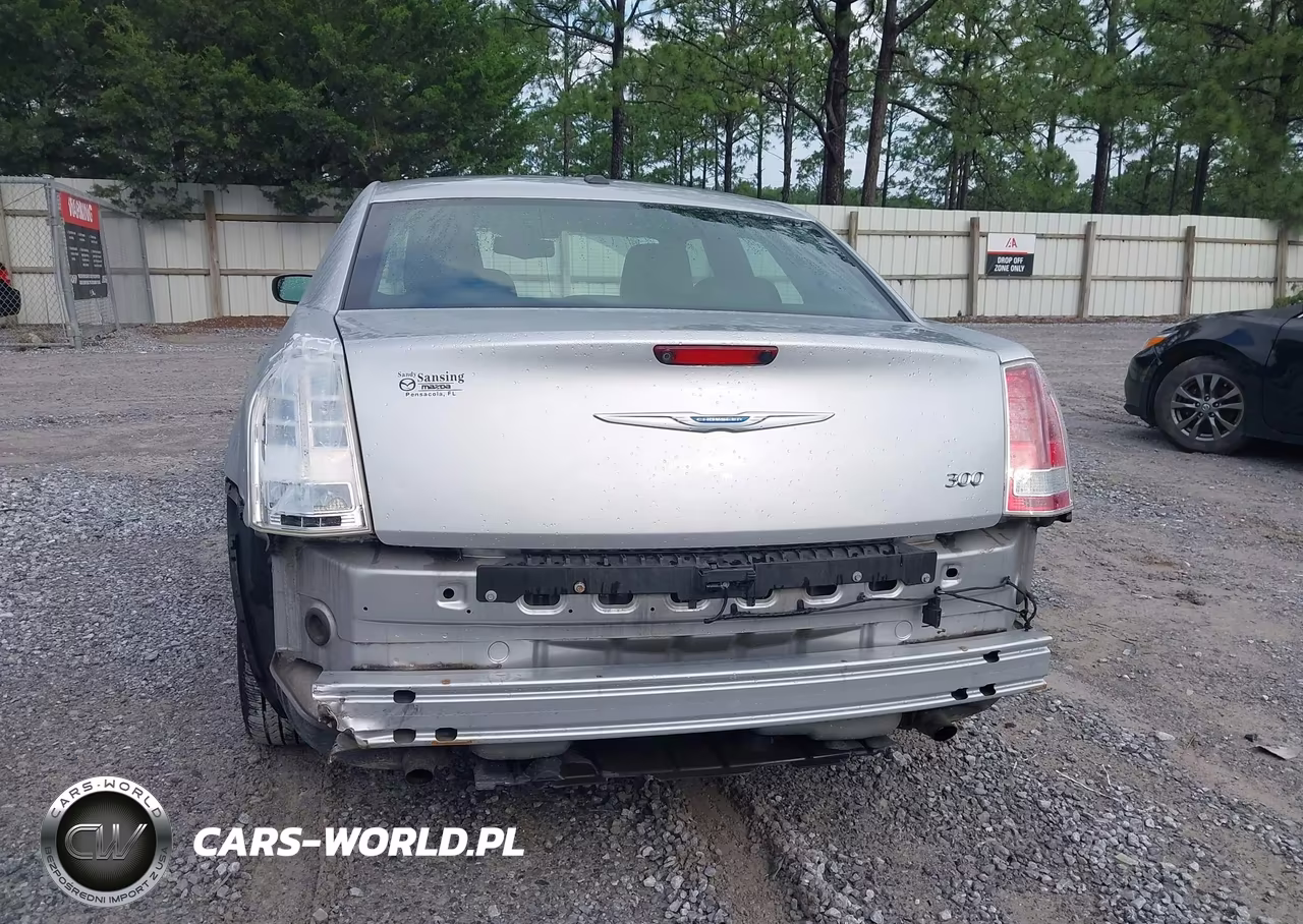 2012 Chrysler 300 Limited VIN:2C3CCACG8CH310985 - 6