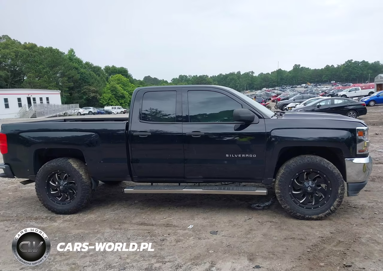 2018 Chevrolet Silverado 1500 Ls VIN:1GCRCNEC0JZ366066 - 12