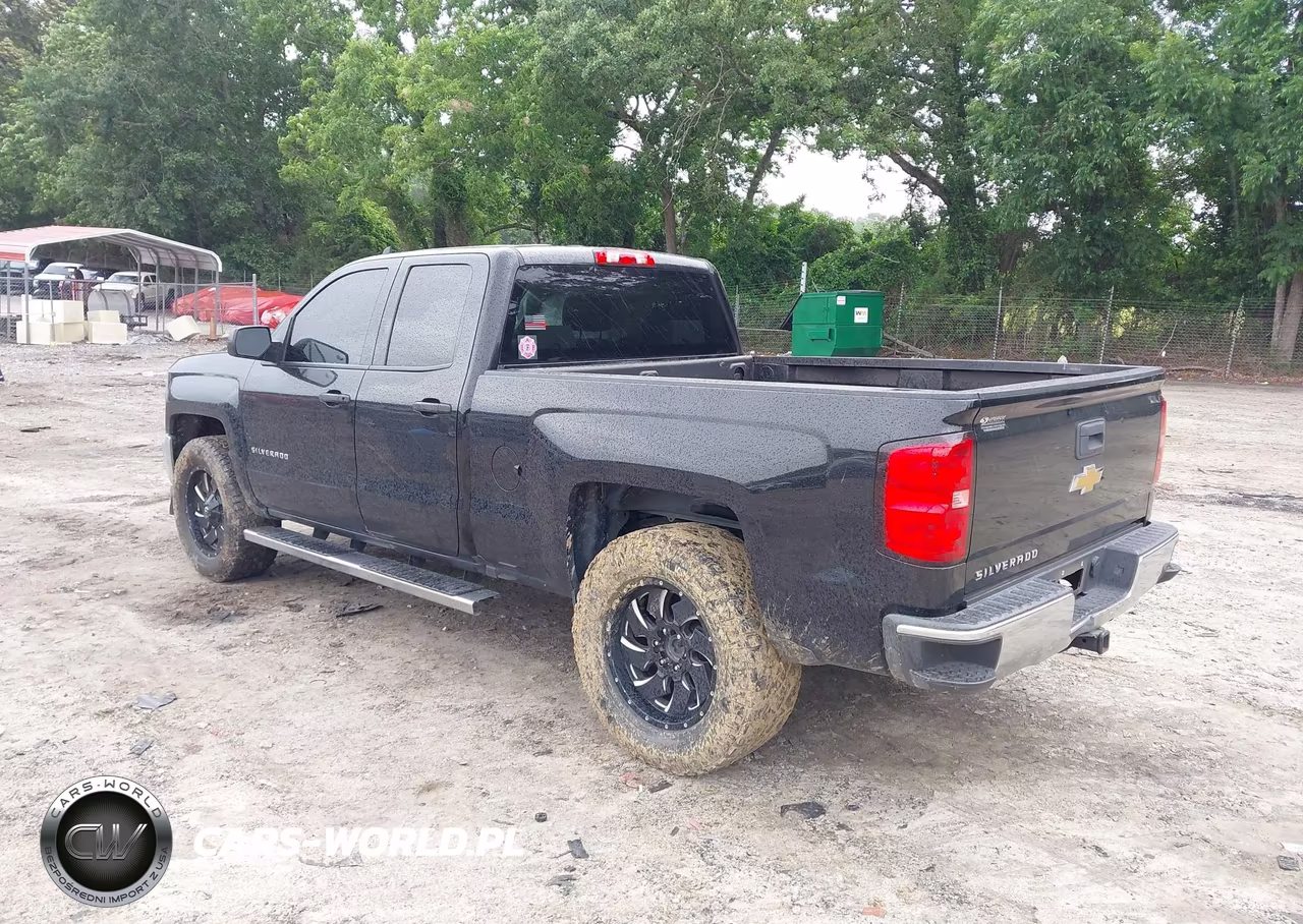 2018 Chevrolet Silverado 1500 Ls VIN:1GCRCNEC0JZ366066 - 3