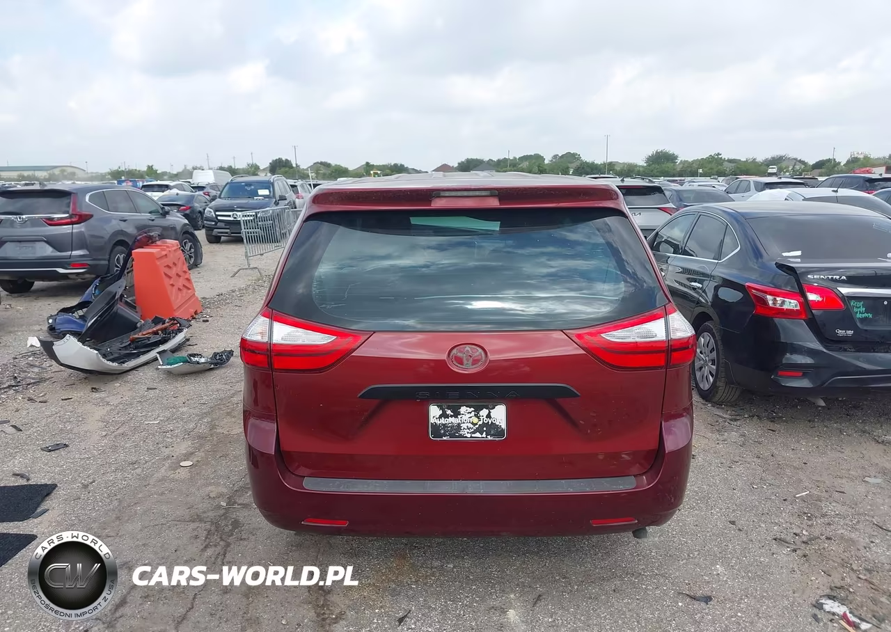 2015 Toyota Sienna L 7 Passenger VIN:5TDZK3DC2FS586097 - 17