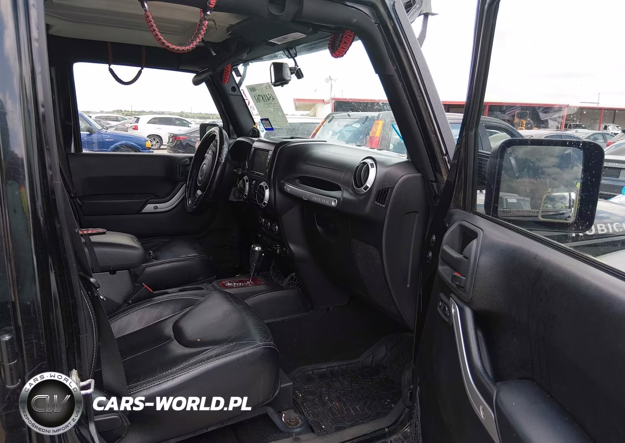 2014 Jeep Wrangler Unlimited Rubicon VIN:1C4BJWFG3EL158111 - 5