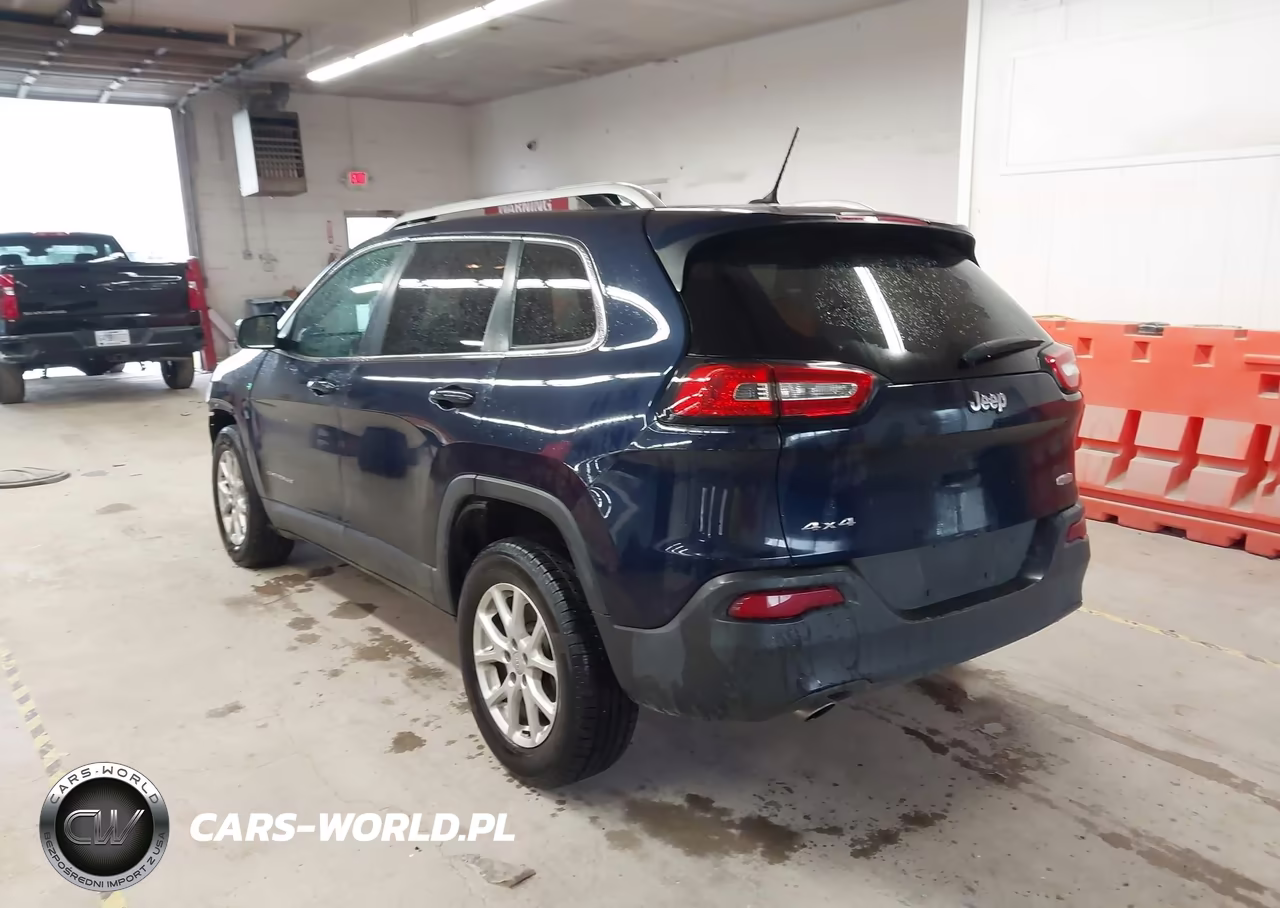 2014 Jeep Cherokee Latitude VIN:1C4PJMCB2EW266365 - 3