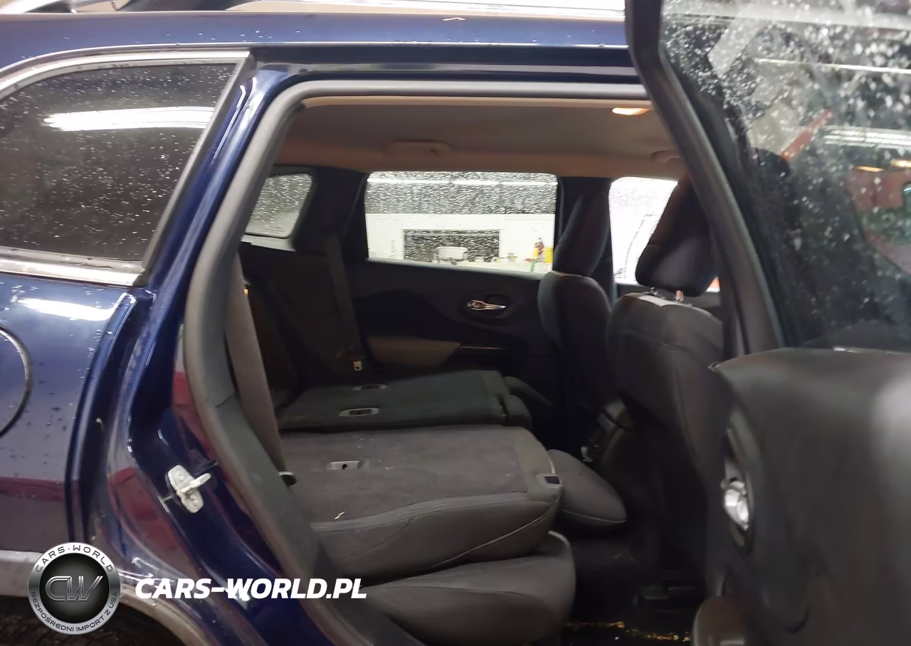 2014 Jeep Cherokee Latitude VIN:1C4PJMCB2EW266365 - 8