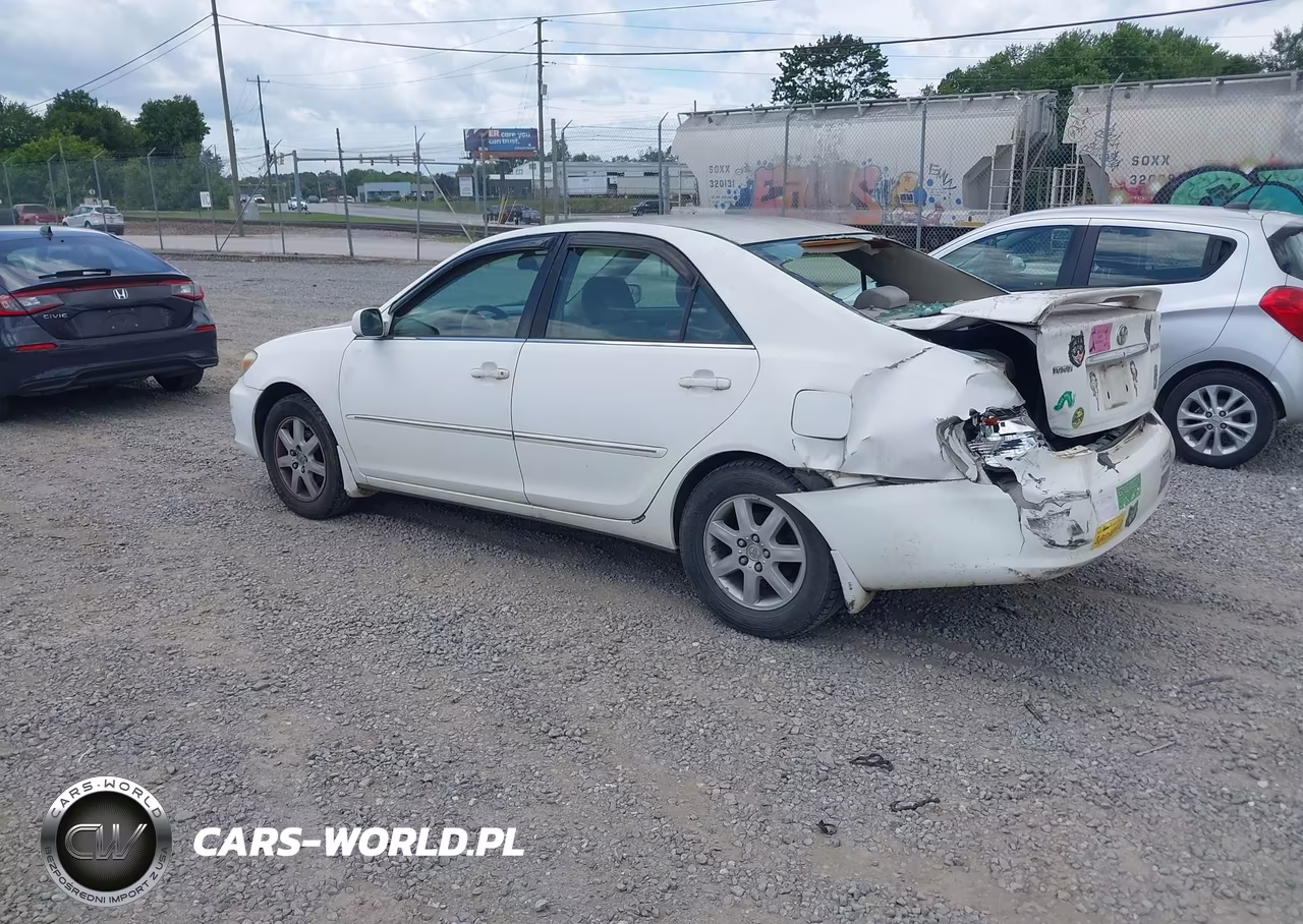 2003 Toyota Camry Xle VIN:4T1BE32K93U128076 - 3