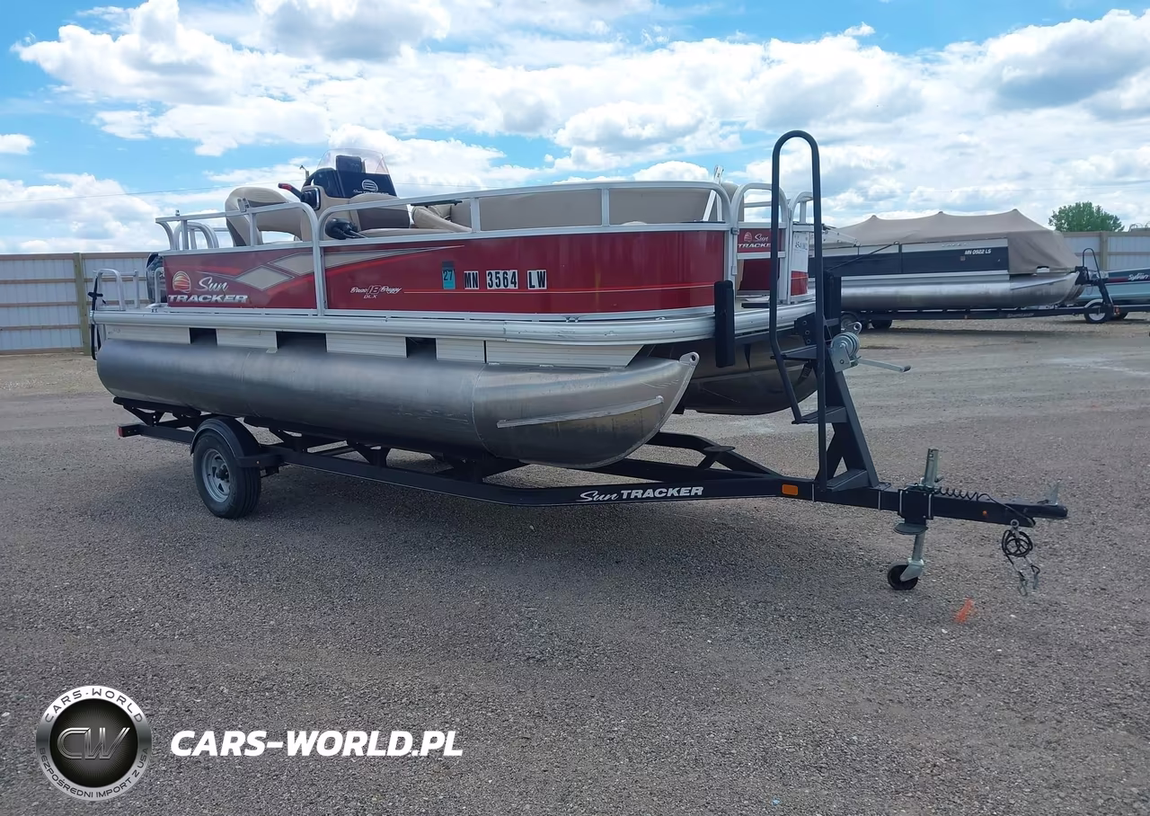 2019 Suntracker 7J513Tl15Kb002824