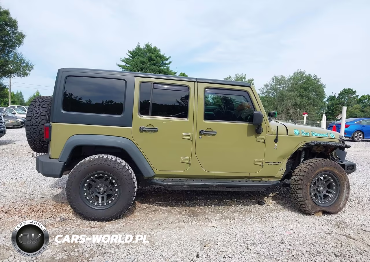 2013 Jeep Wrangler Unlimited Rubicon VIN:1C4BJWFGXDL571867 - 13