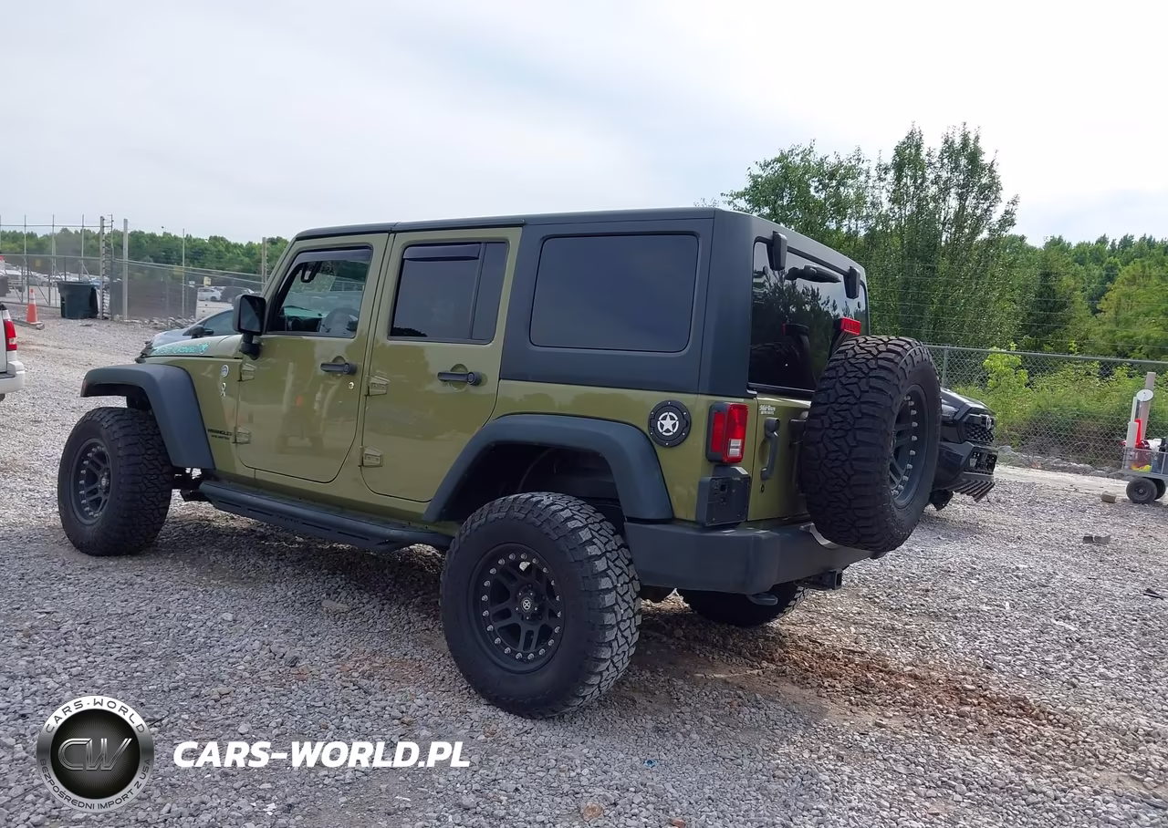 2013 Jeep Wrangler Unlimited Rubicon VIN:1C4BJWFGXDL571867 - 3