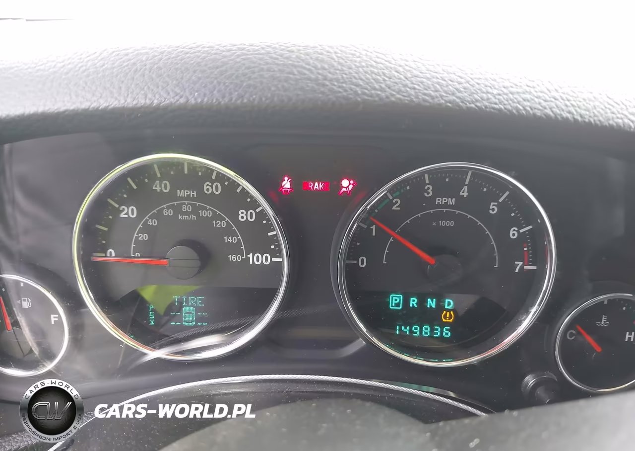 2013 Jeep Wrangler Unlimited Rubicon VIN:1C4BJWFGXDL571867 - 7