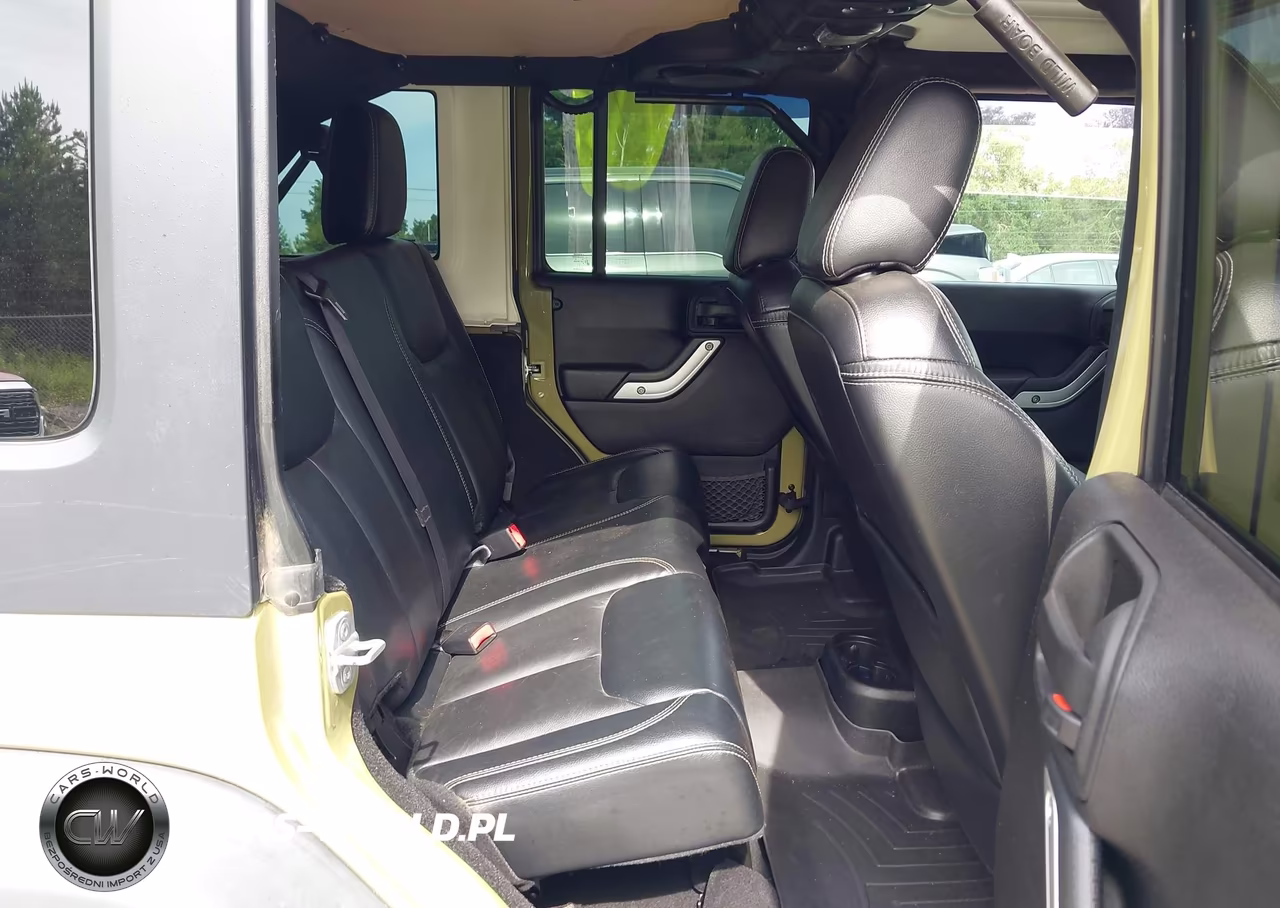 2013 Jeep Wrangler Unlimited Rubicon VIN:1C4BJWFGXDL571867 - 8