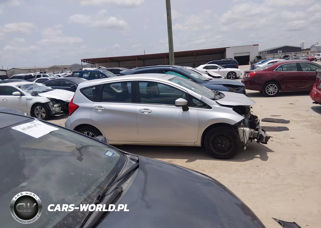 2015 Nissan Versa Note S (Sr)-S Plus-Sl-Sr-Sv VIN:3N1CE2CP0FL440026 - 13