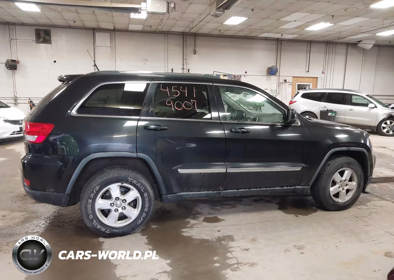 2011 Jeep Grand Cherokee Laredo VIN:1J4RR4GG0BC535381 - 14