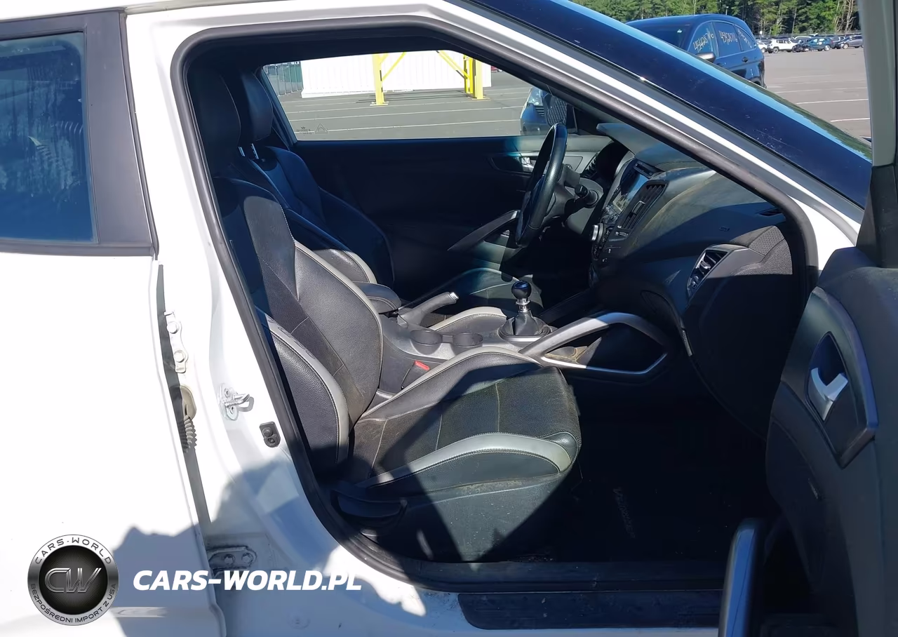 2016 Hyundai Veloster Turbo VIN:KMHTC6AEXGU296001 - 5