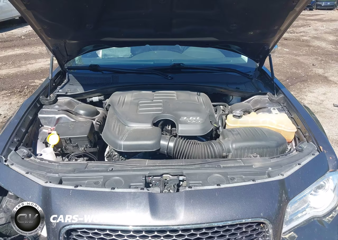 2018 Chrysler 300 Limited VIN:2C3CCAEG9JH193735 - 10