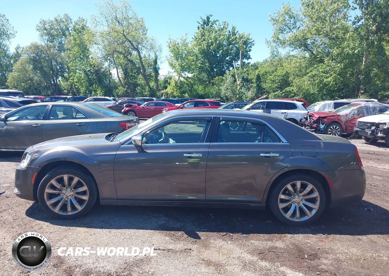 2018 Chrysler 300 Limited VIN:2C3CCAEG9JH193735 - 13