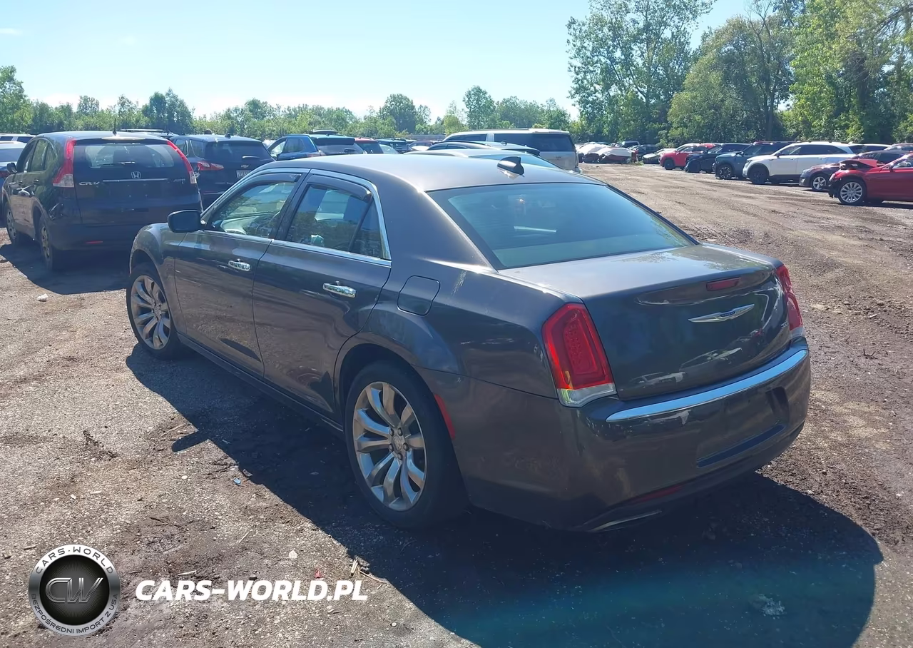 2018 Chrysler 300 Limited VIN:2C3CCAEG9JH193735 - 3