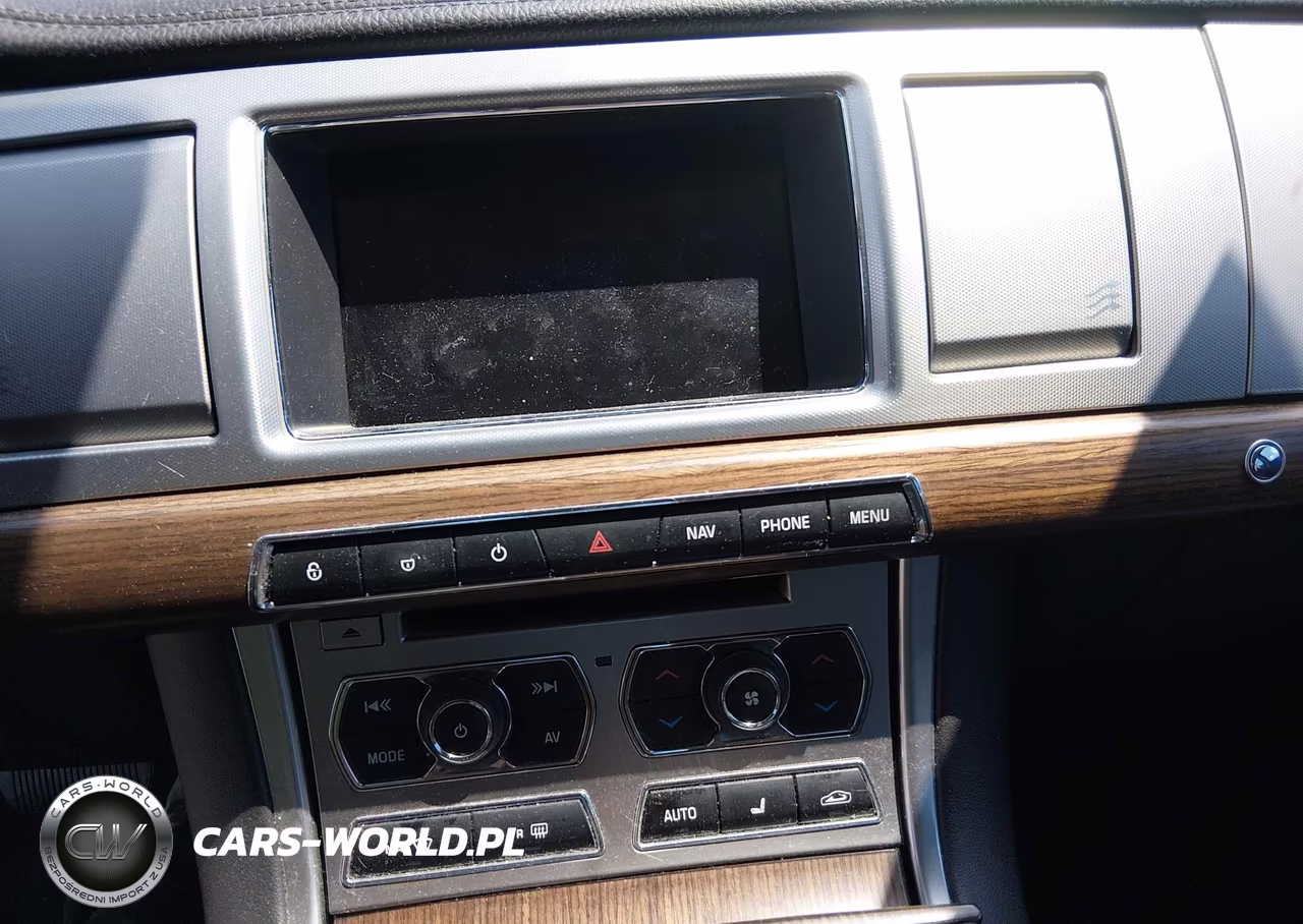2014 Jaguar Xf I4 T VIN:SAJWA0ES2EPU20781 - 12