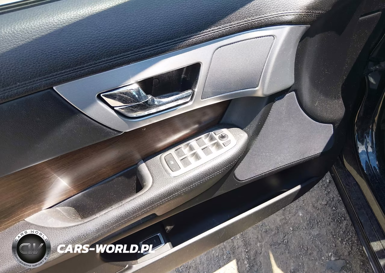 2014 Jaguar Xf I4 T VIN:SAJWA0ES2EPU20781 - 16