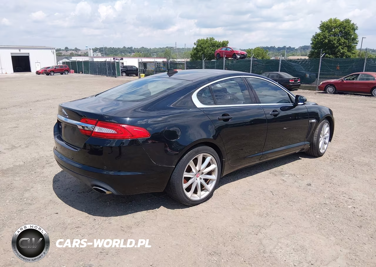 2014 Jaguar Xf I4 T VIN:SAJWA0ES2EPU20781 - 4