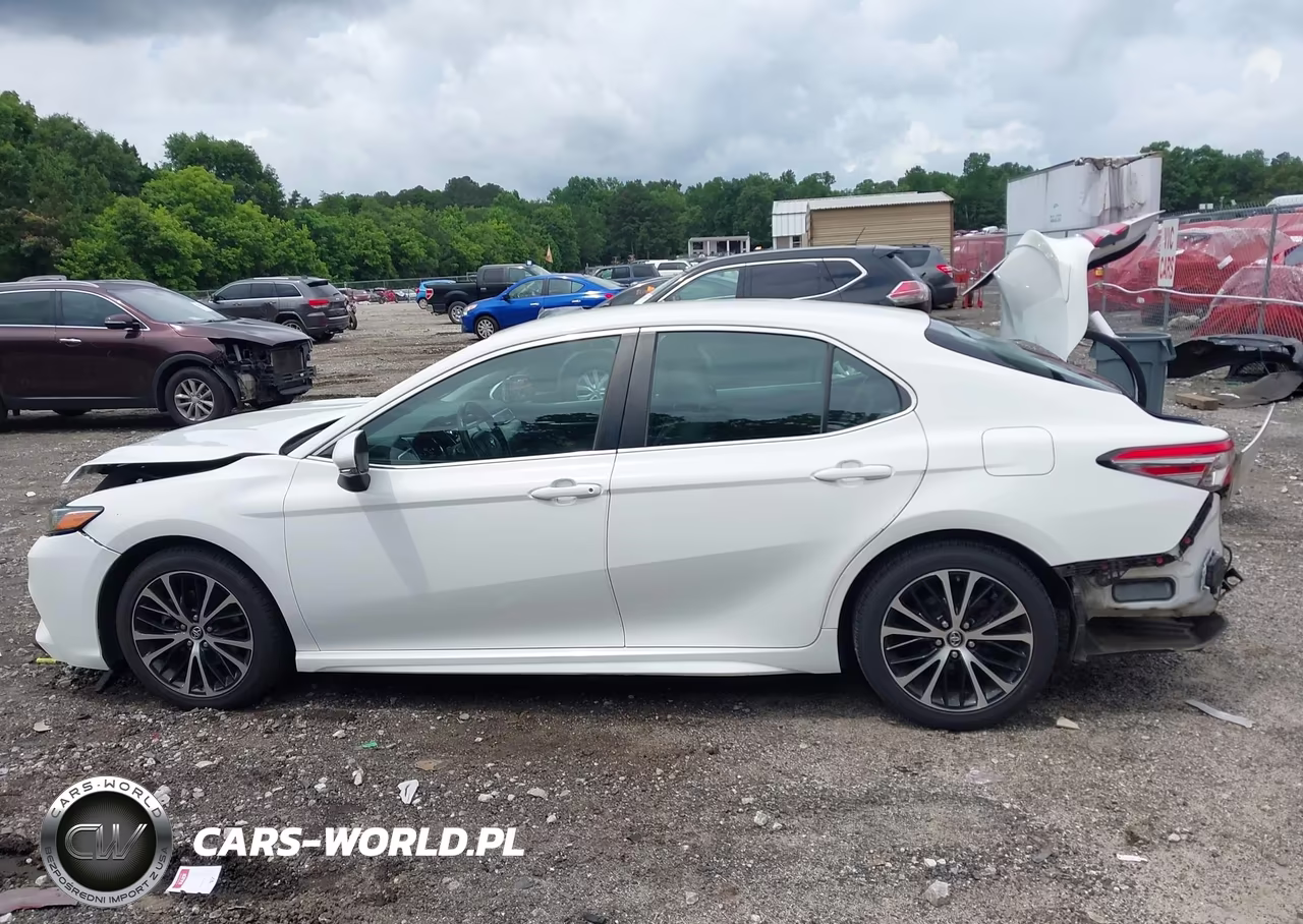 2018 Toyota Camry Se VIN:4T1B11HK8JU668328 - 14