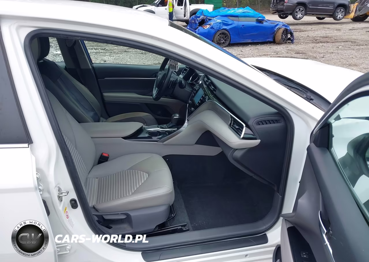 2018 Toyota Camry Se VIN:4T1B11HK8JU668328 - 5