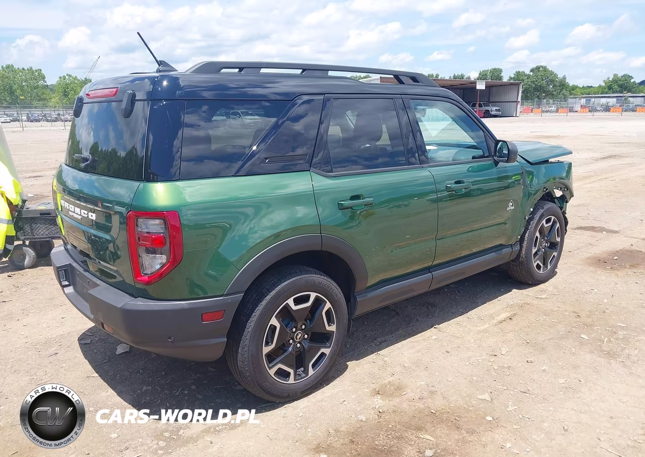 2024 Ford Bronco Sport Outer Banks VIN:3FMCR9C63RRF18331 - 4