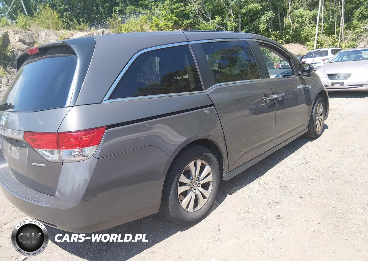 2016 Honda Odyssey Se VIN:5FNRL5H32GB117858 - 4