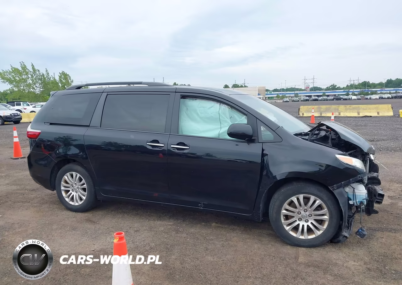 2017 Toyota Sienna Xle 8 Passenger VIN:5TDYZ3DC4HS839480 - 13