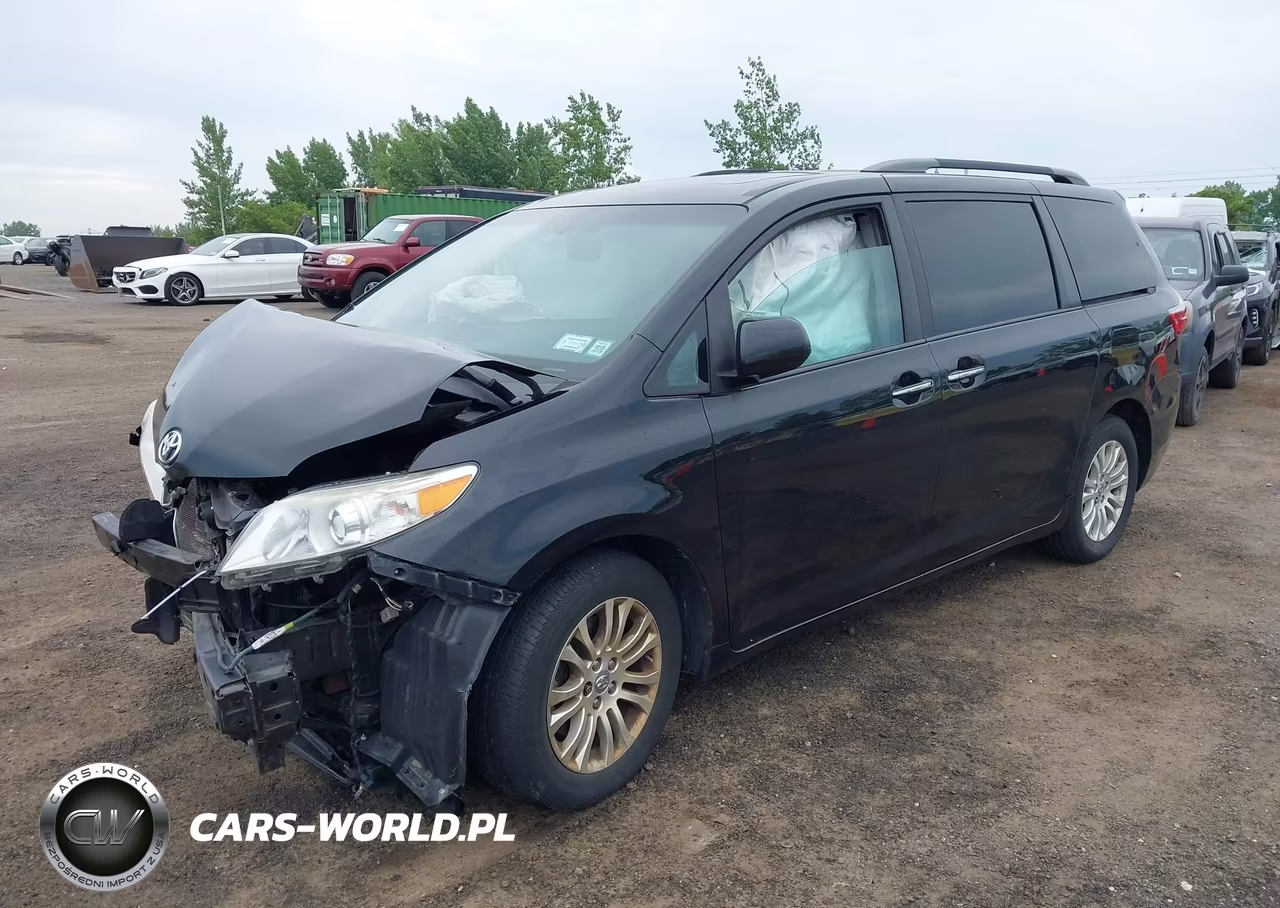 2017 Toyota Sienna Xle 8 Passenger VIN:5TDYZ3DC4HS839480 - 2