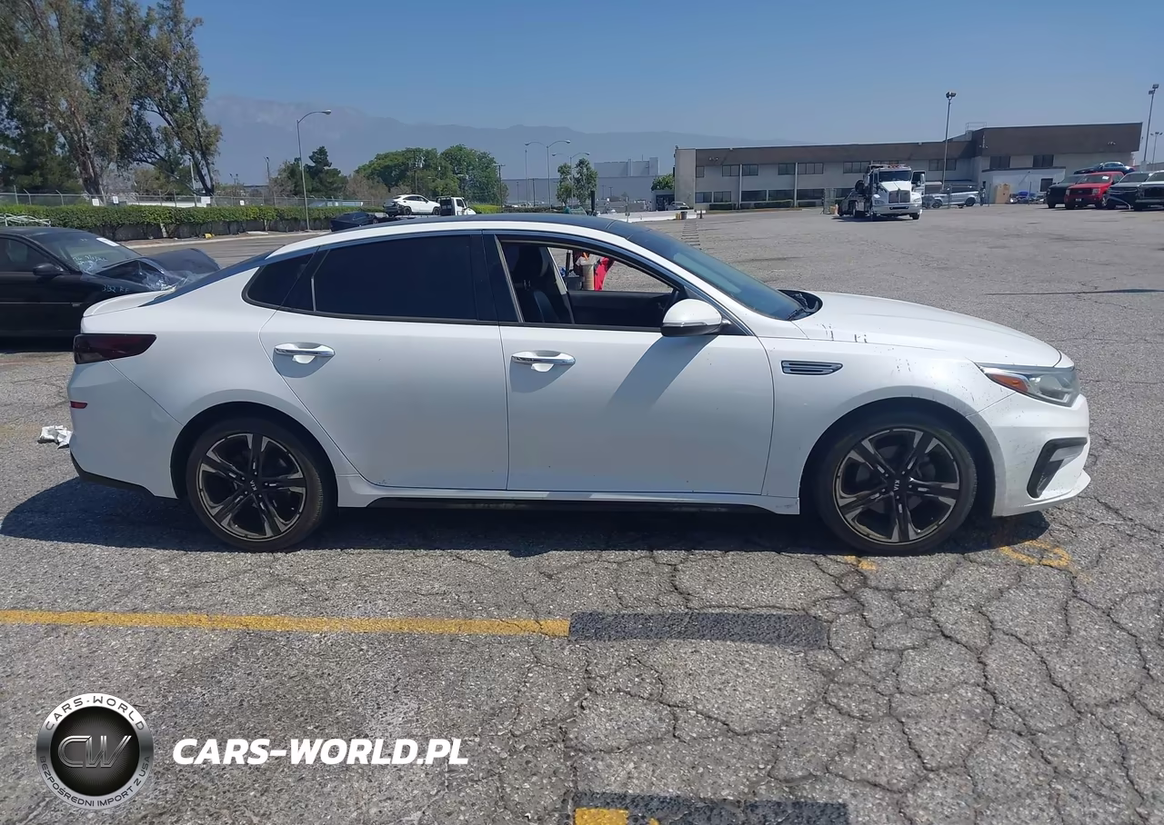 2019 Kia Optima S VIN:5XXGT4L39KG361991 - 13