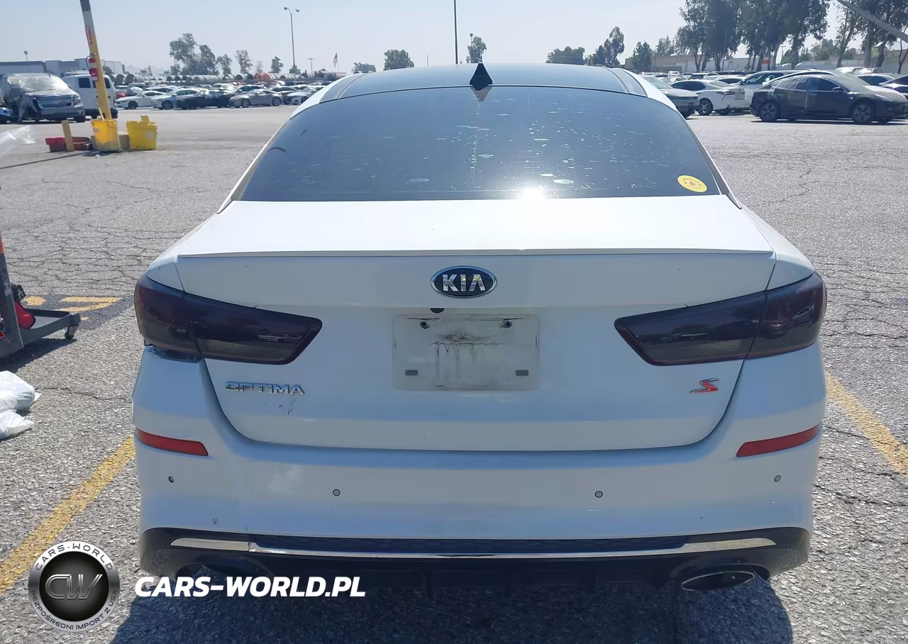 2019 Kia Optima S VIN:5XXGT4L39KG361991 - 16