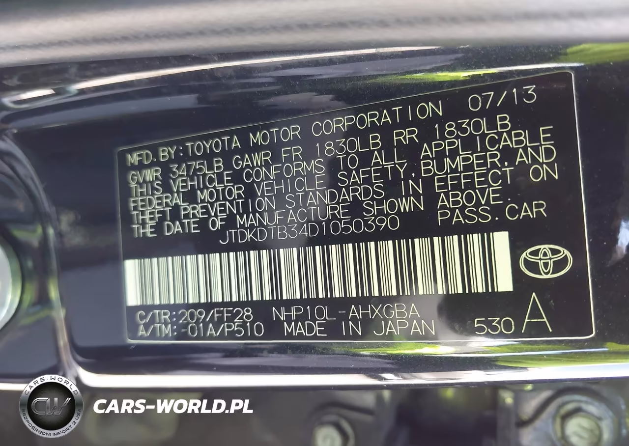 2013 Toyota Prius C Three VIN:JTDKDTB34D1050390 - 9