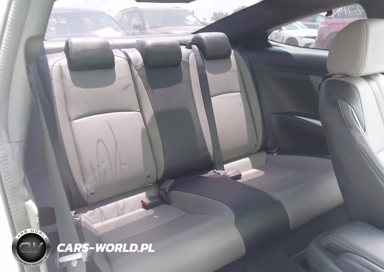 2017 Honda Civic Touring VIN:2HGFC3B97HH354525 - 8