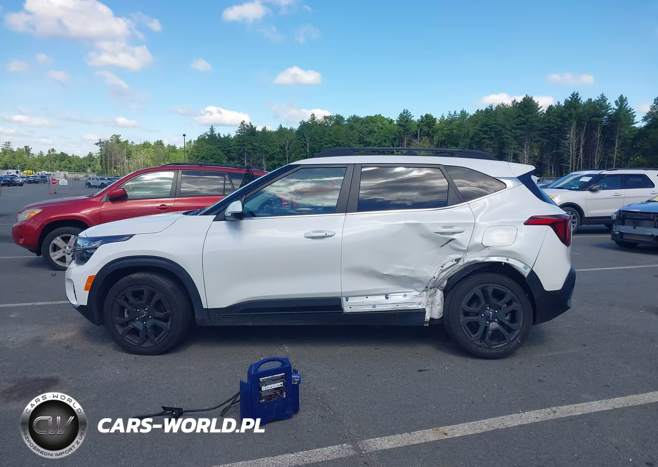 2024 Kia Seltos X-Line VIN:KNDEUCA74R7587377 - 14