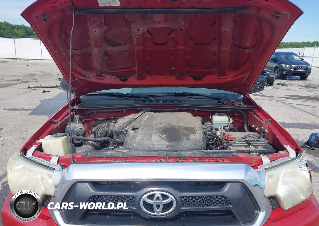 2015 Toyota Tacoma Base V6 VIN:3TMLU4EN7FM185070 - 10