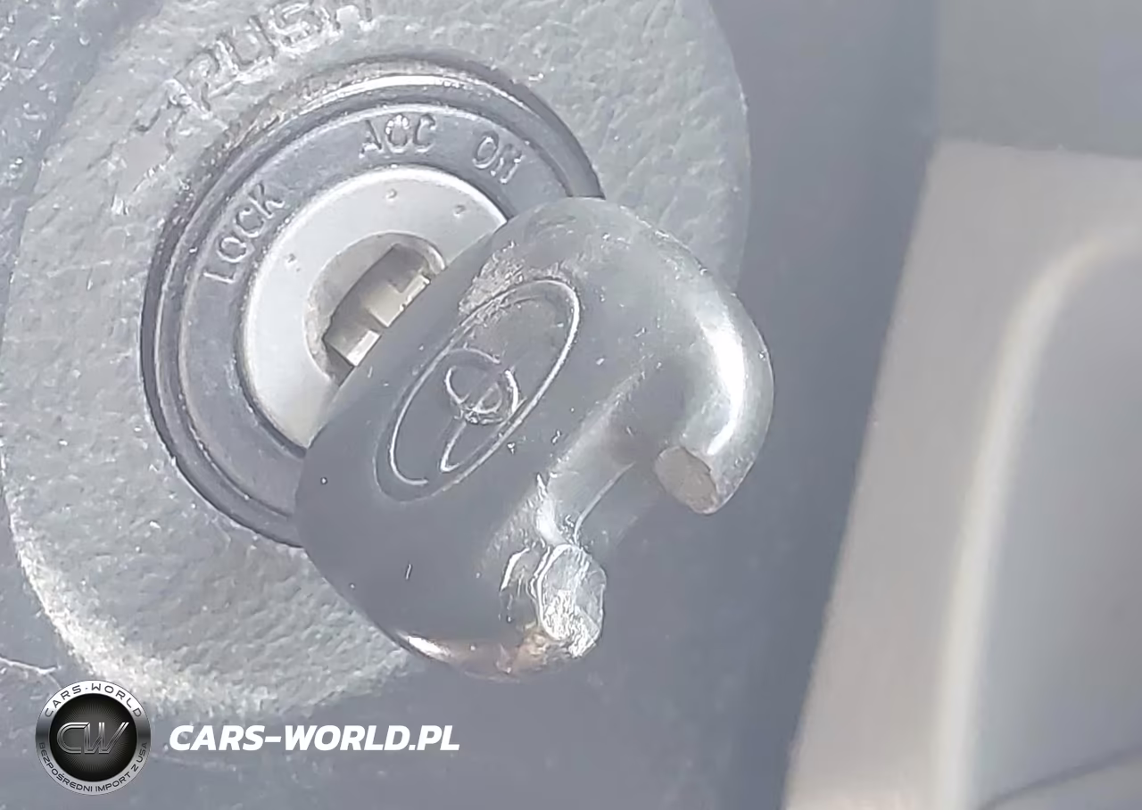 2015 Toyota Tacoma Base V6 VIN:3TMLU4EN7FM185070 - 11