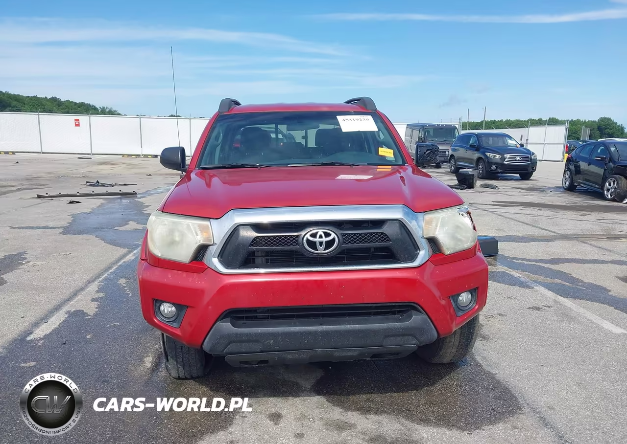 2015 Toyota Tacoma Base V6 VIN:3TMLU4EN7FM185070 - 12