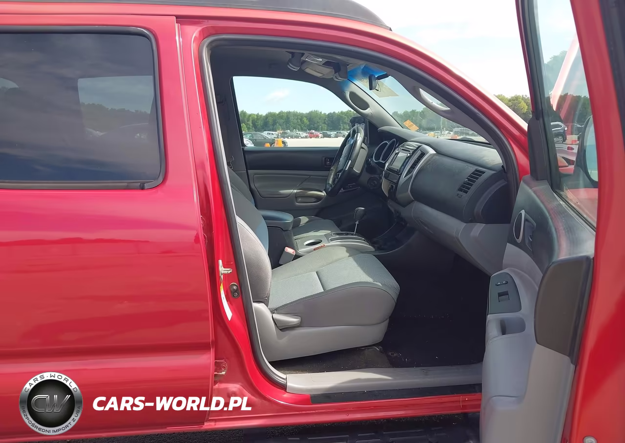 2015 Toyota Tacoma Base V6 VIN:3TMLU4EN7FM185070 - 5