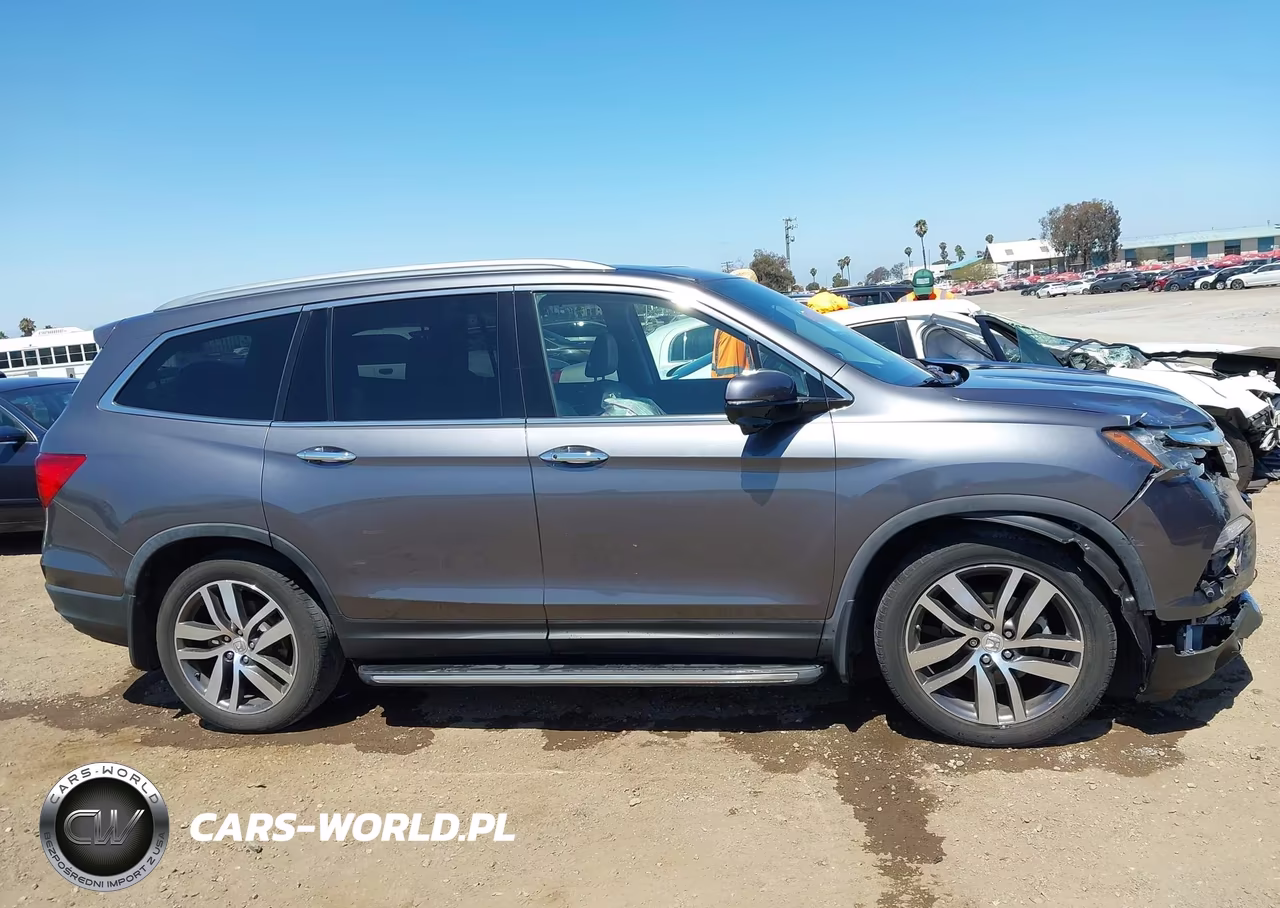2016 Honda Pilot Touring VIN:5FNYF5H94GB026405 - 13