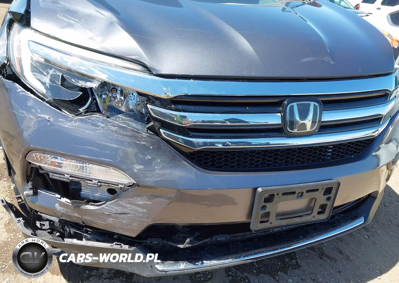 2016 Honda Pilot Touring VIN:5FNYF5H94GB026405 - 6