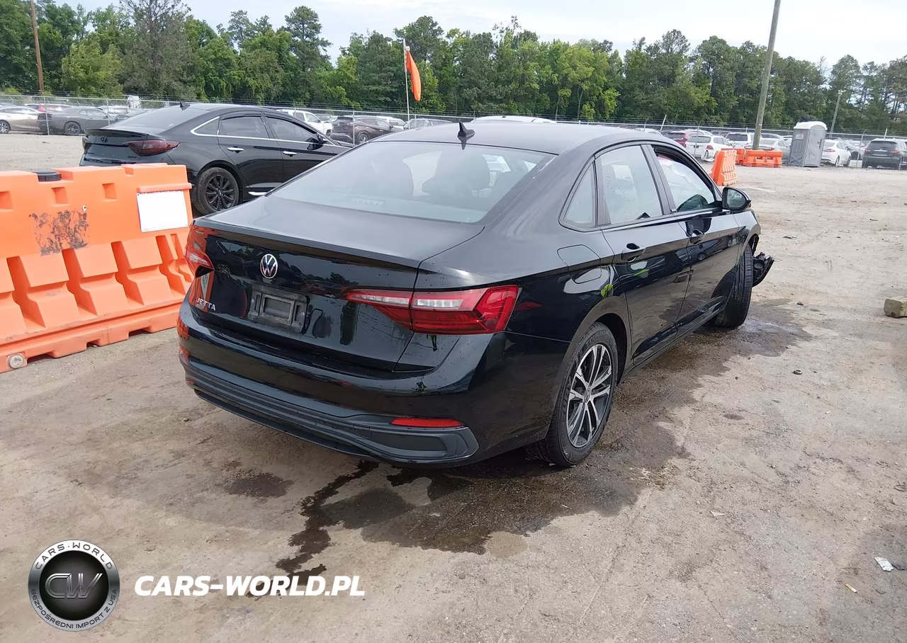 2023 Volkswagen Jetta 1.5T Sport VIN:3VWBM7BU3PM017952 - 4